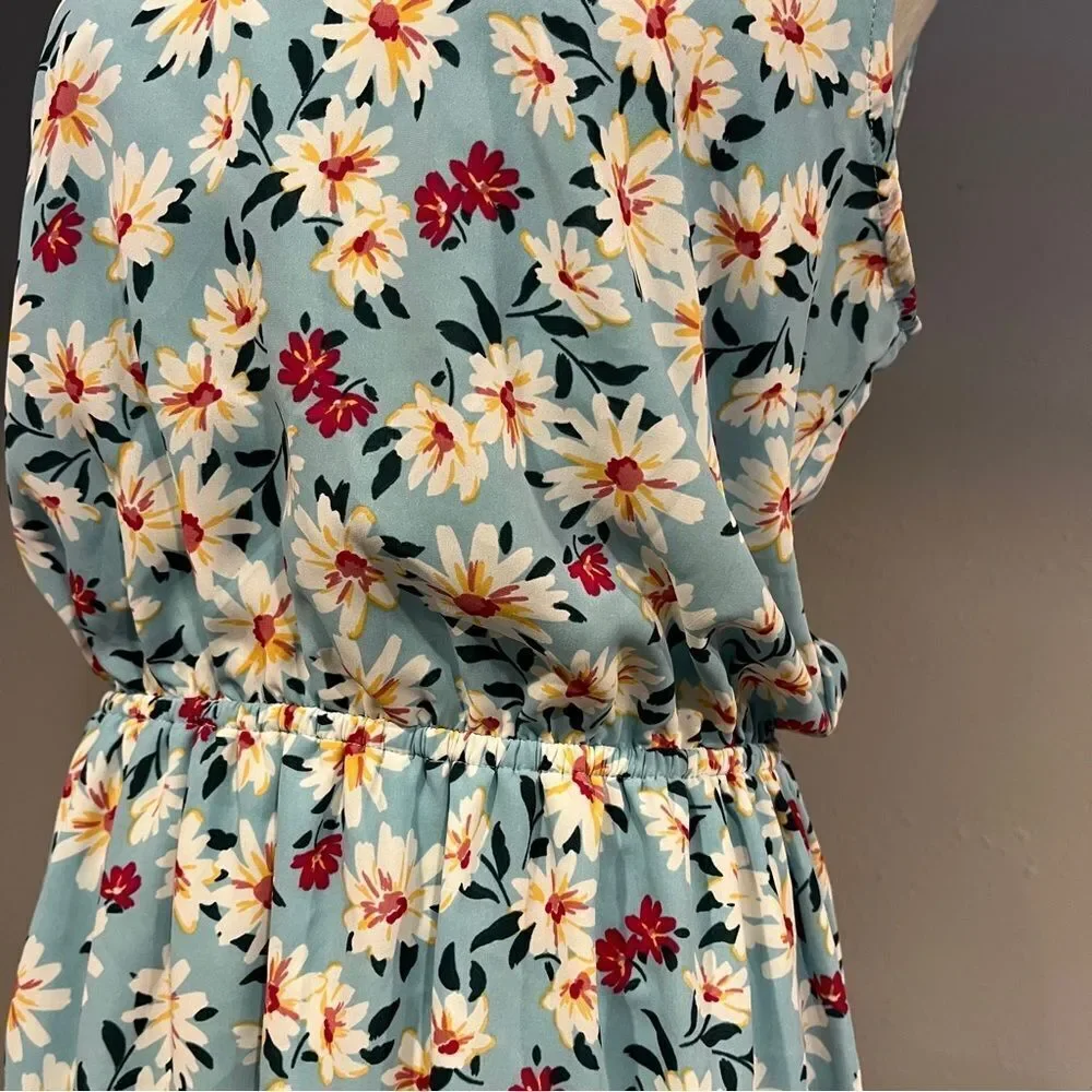 Staccato light floral sleeveless‎ v-neck dress size medium - Picture 4 of 13